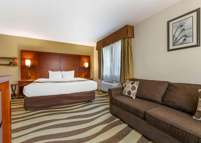 Quality Inn & Suites Stoughton - Madison South