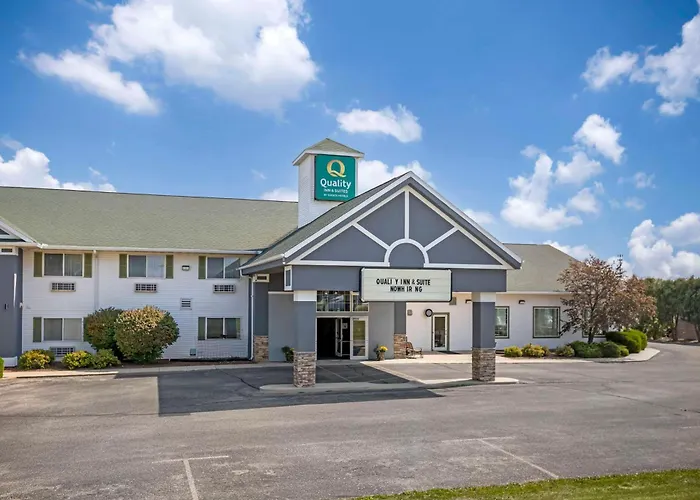 Quality Inn & Suites Stoughton - Madison South