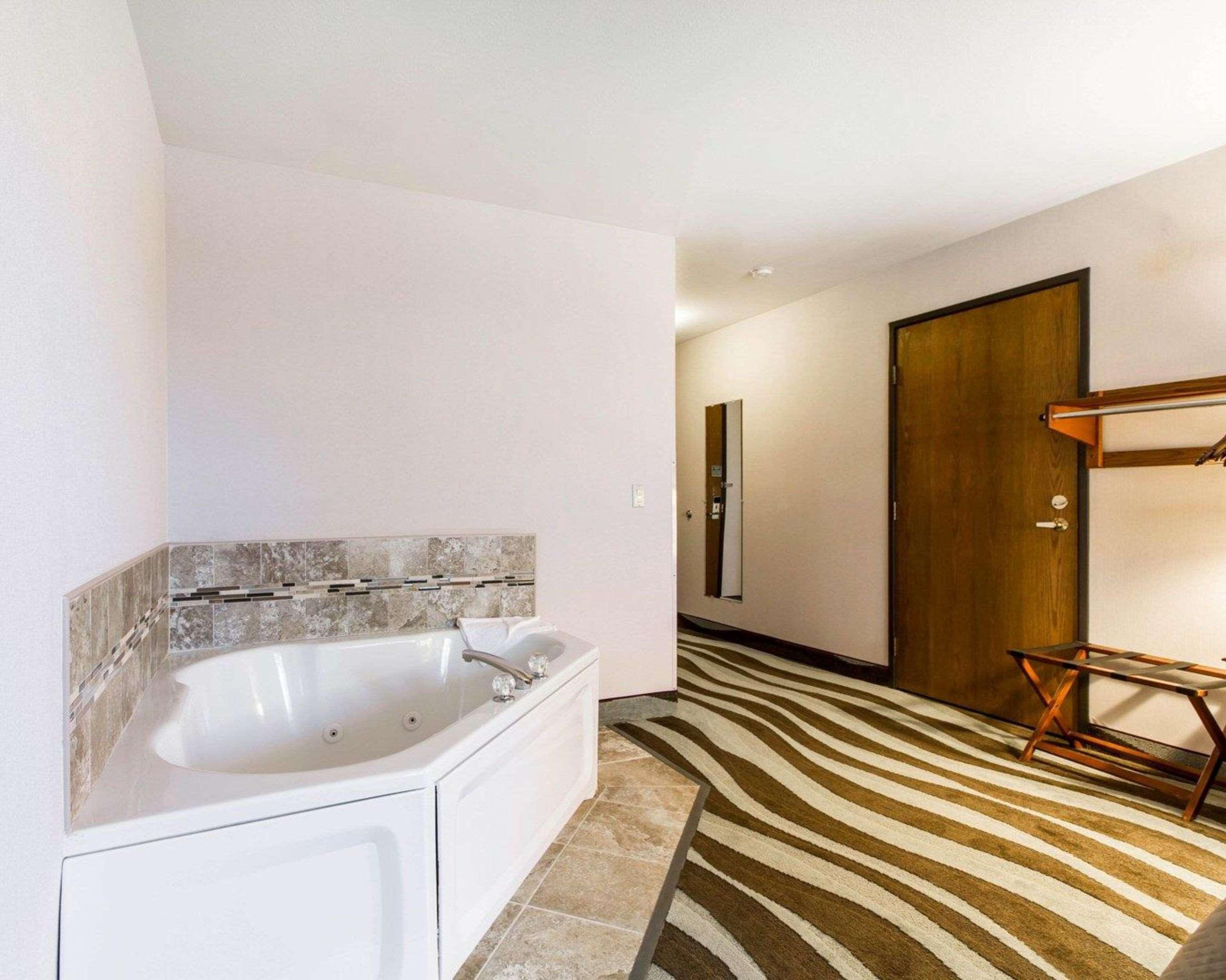 Hotel Quality & - Madison South 2*
