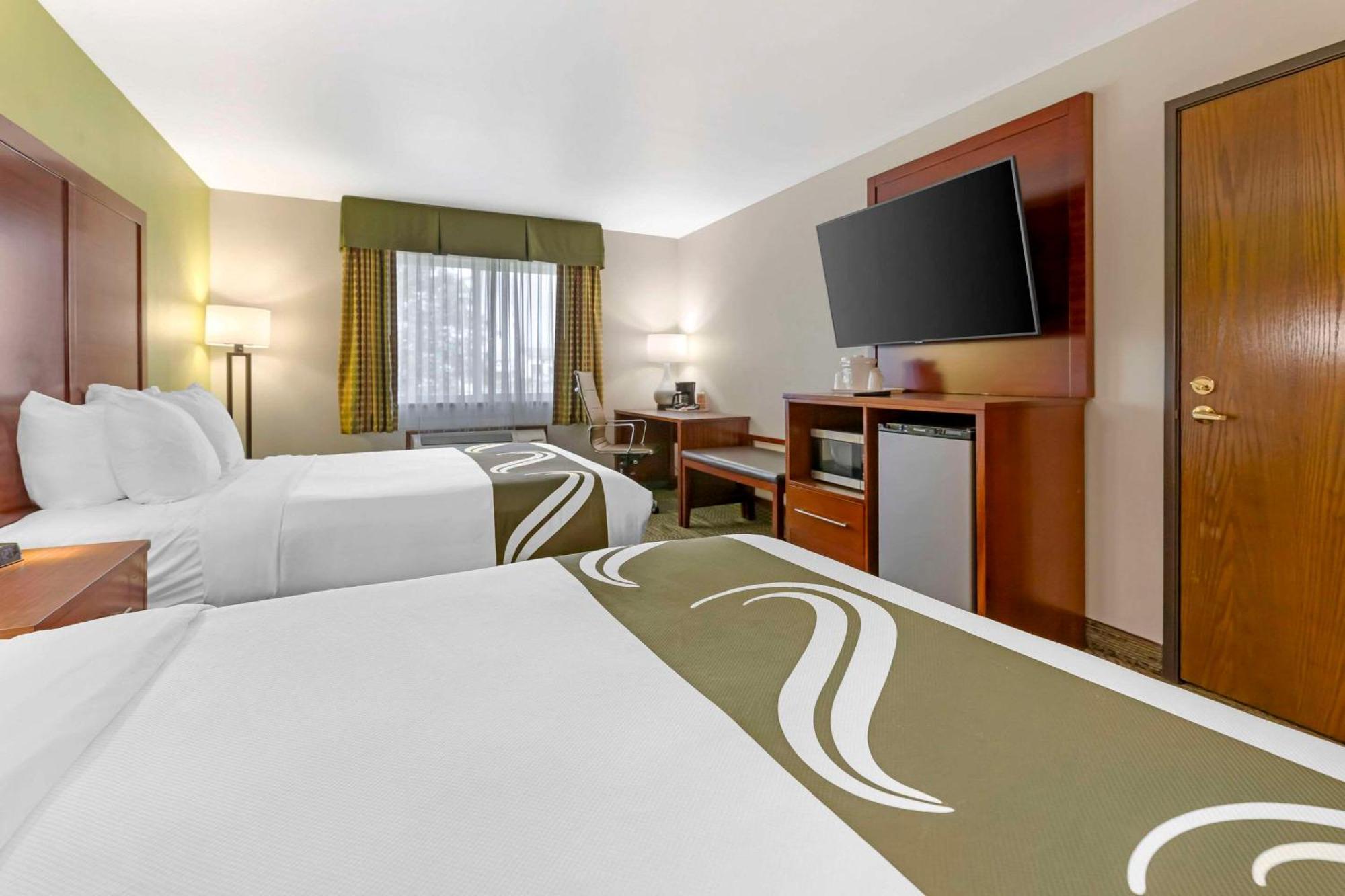 Quality & - Madison South Hotel