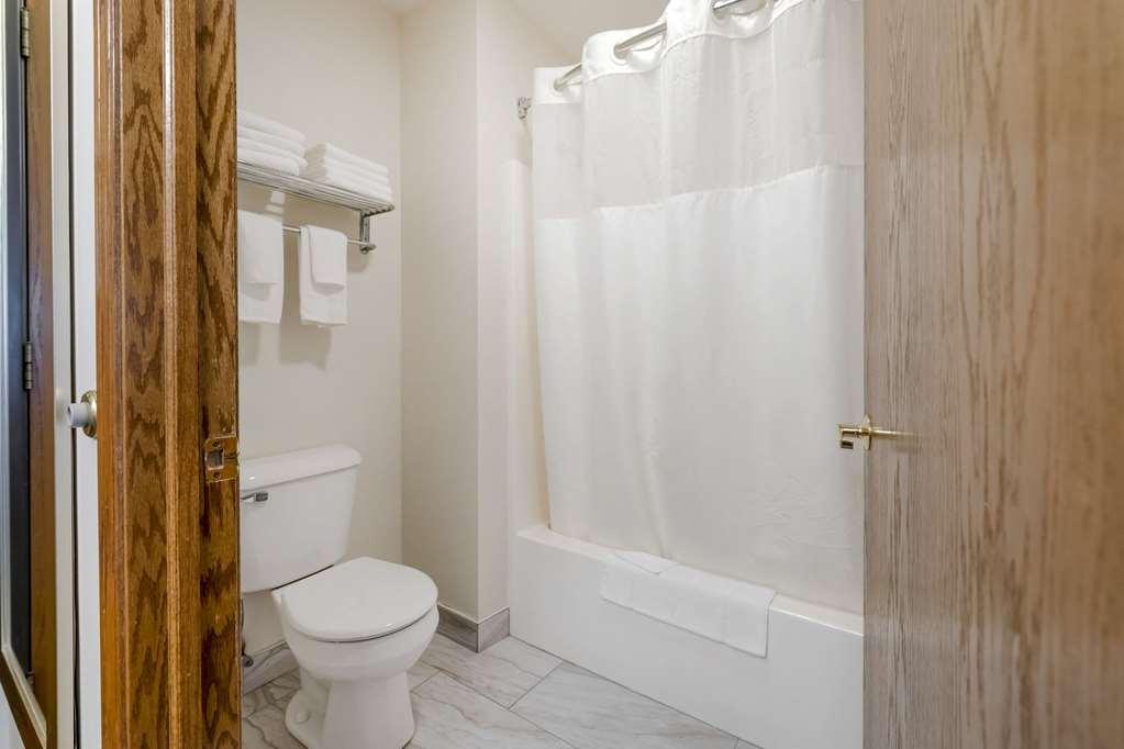 Hotel Quality & - Madison South Stoughton