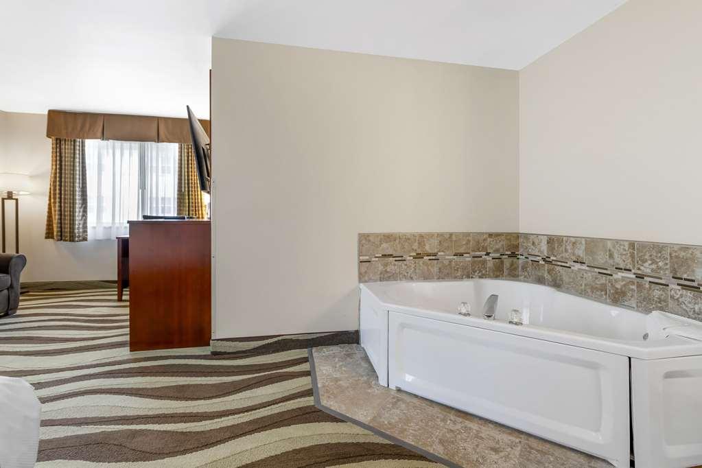 Hotel Quality & - Madison South Stoughton