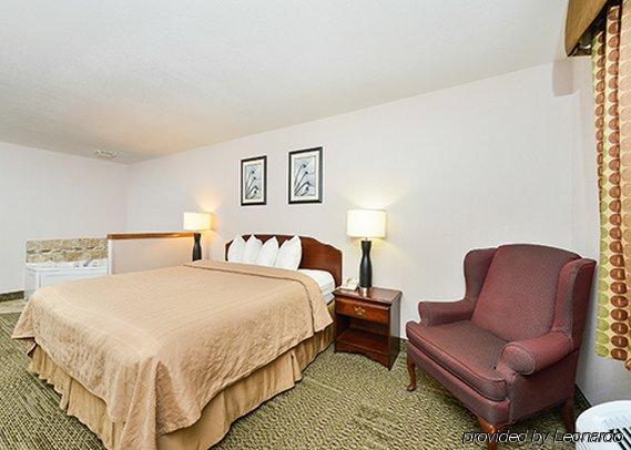 Quality & - Madison South Hotel 2*